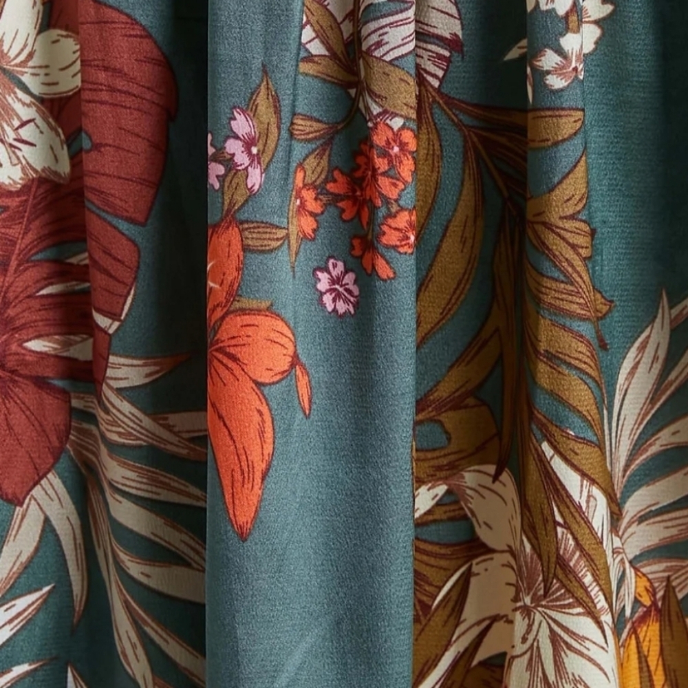 Showpo. Vacay Ready Maxi Dress Plunge Thigh Split Dress in Teal Floral Satin 6 - Picture 5 of 14